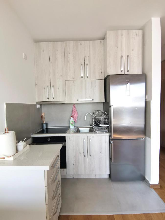 Stan Na Dan M Apartamento Novi Sad Exterior foto