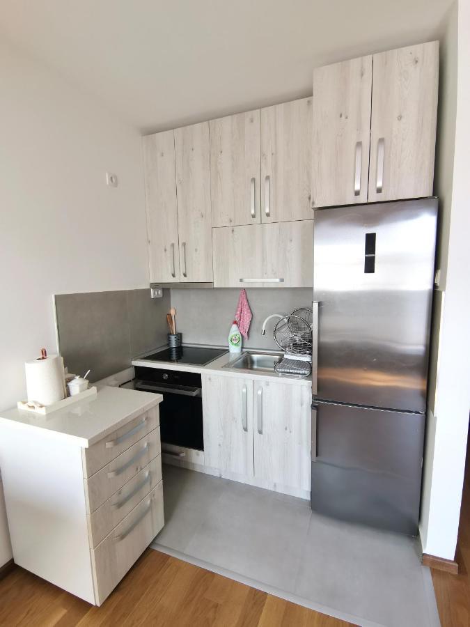 Stan Na Dan M Apartamento Novi Sad Exterior foto