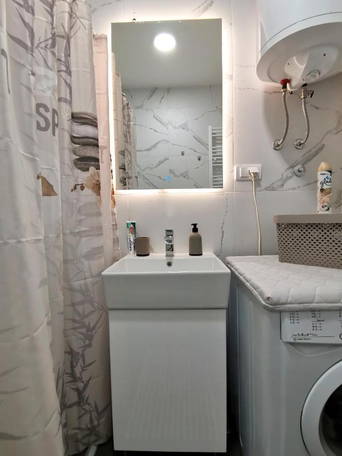 Stan Na Dan M Apartamento Novi Sad Exterior foto