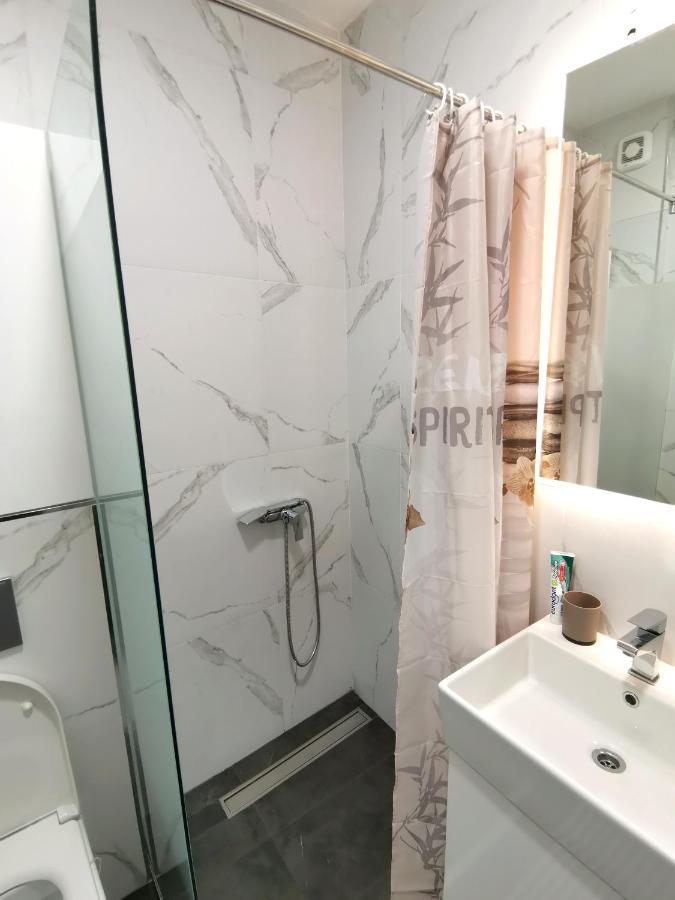Stan Na Dan M Apartamento Novi Sad Exterior foto