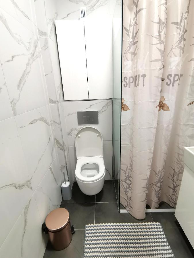 Stan Na Dan M Apartamento Novi Sad Exterior foto