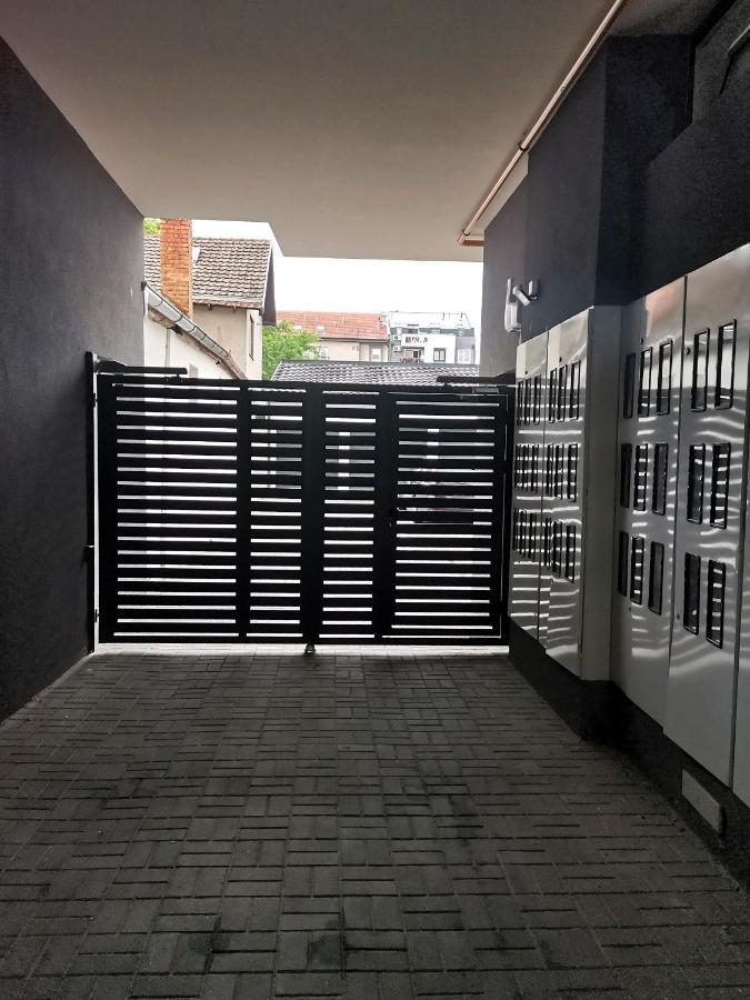 Stan Na Dan M Apartamento Novi Sad Exterior foto