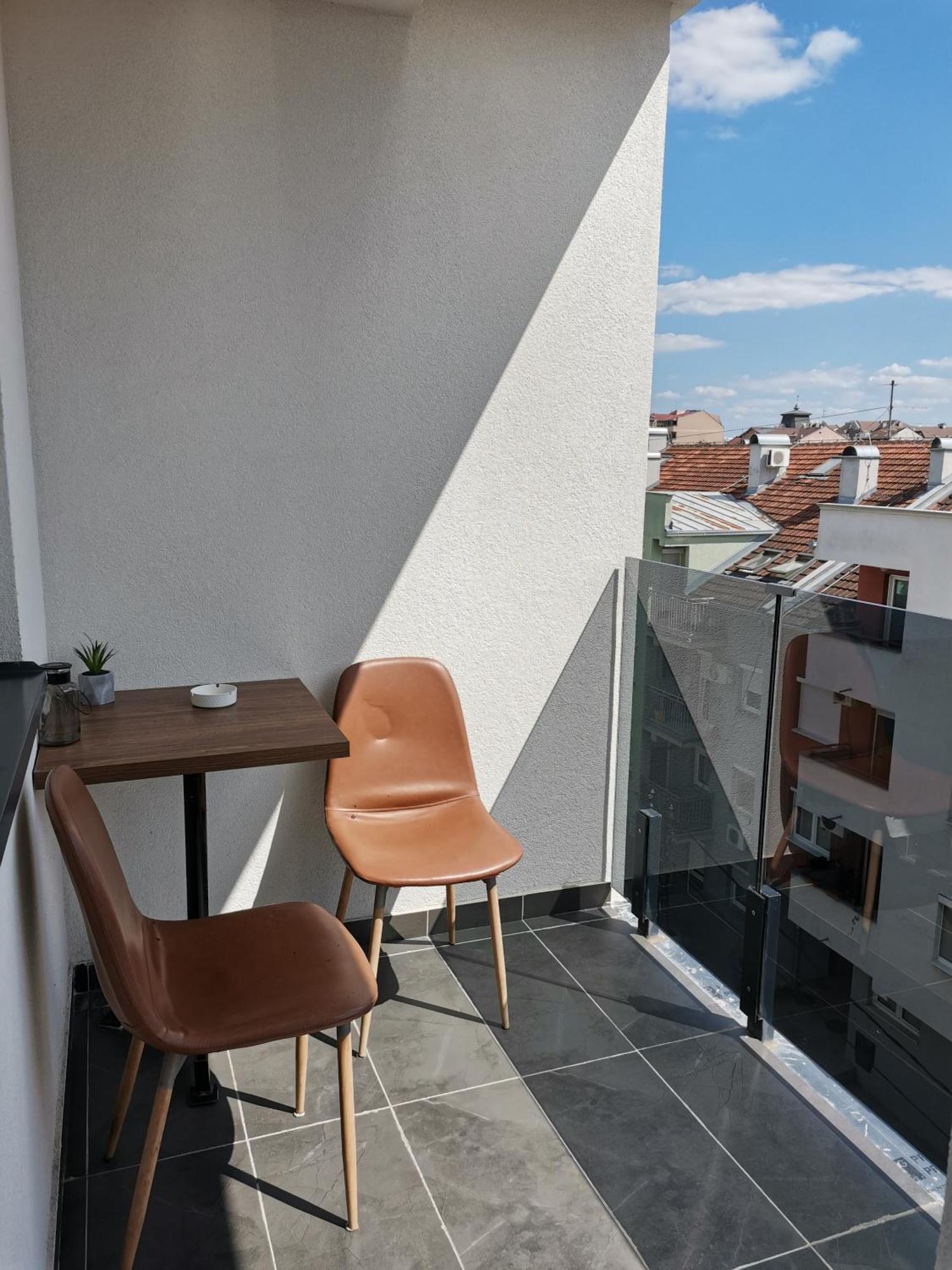 Stan Na Dan M Apartamento Novi Sad Exterior foto