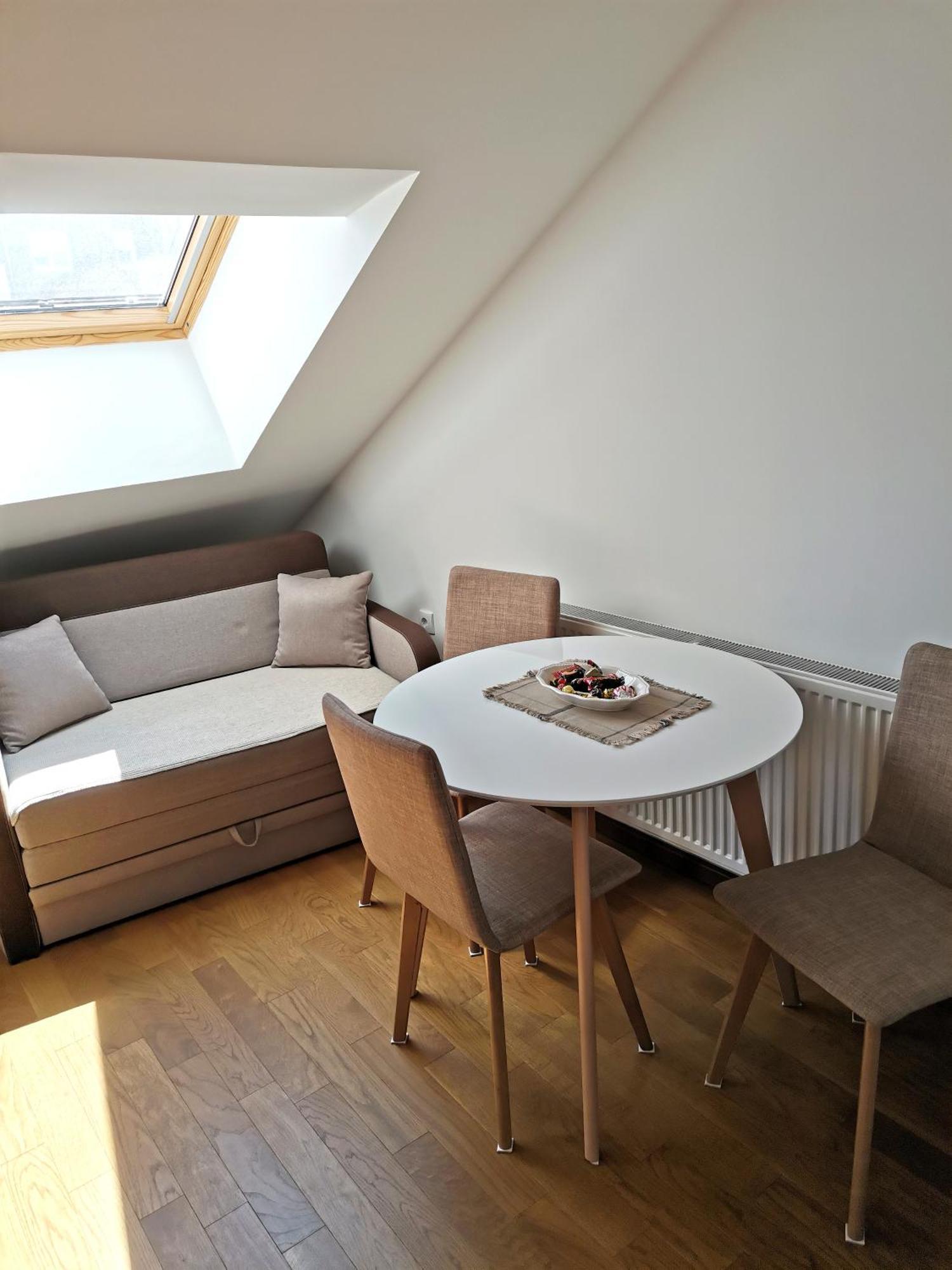 Stan Na Dan M Apartamento Novi Sad Exterior foto